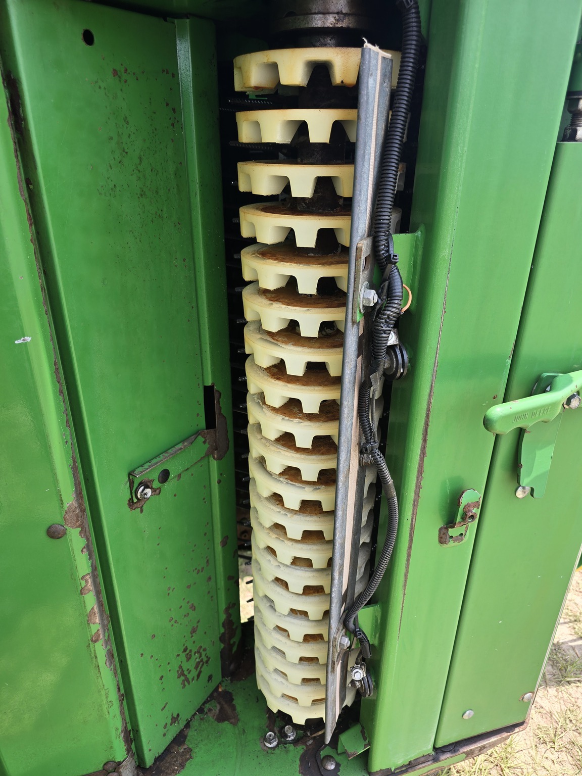 2021 John Deere CP690 Cotton Equipment
