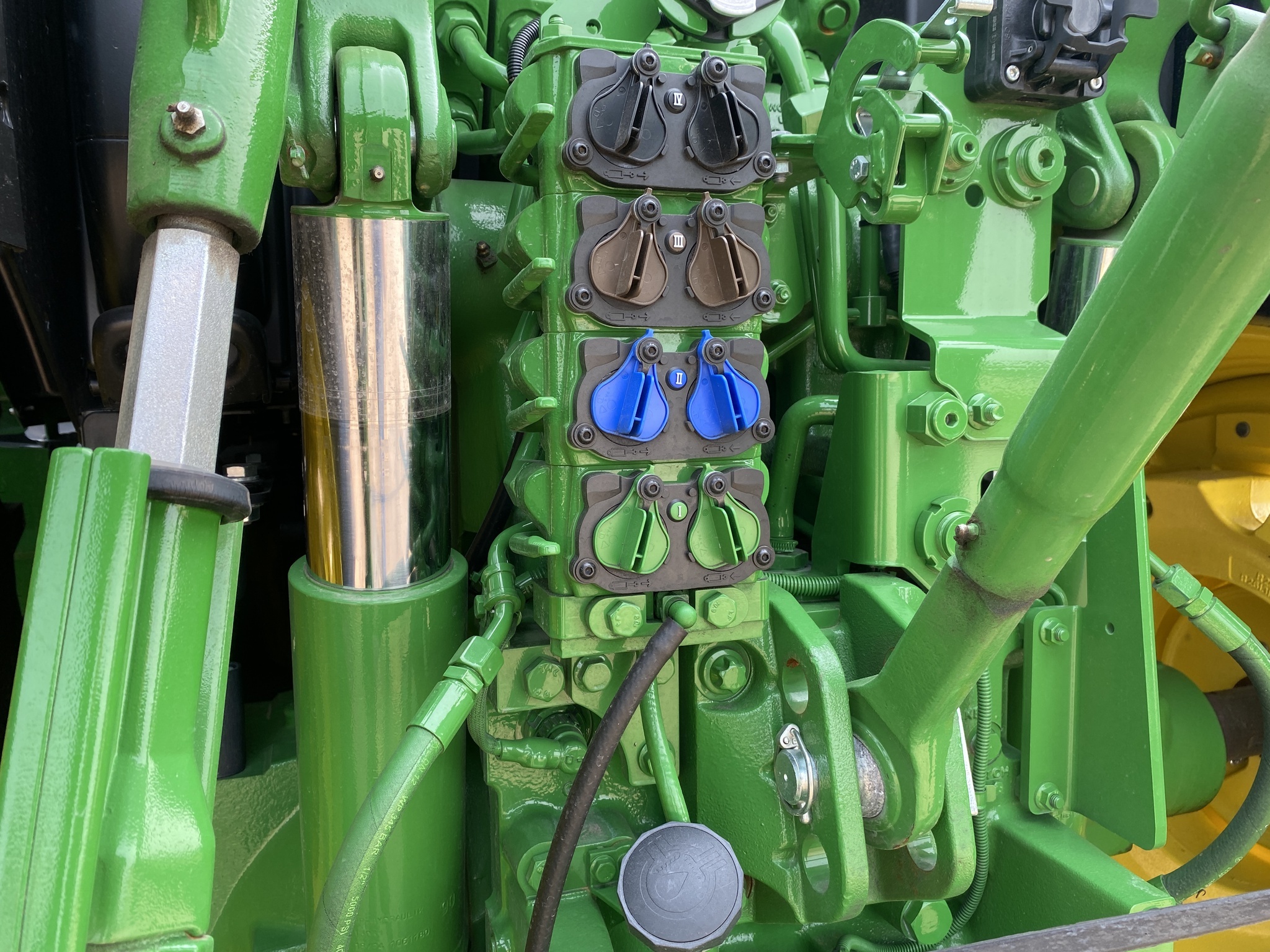 2024 John Deere 6R 165 Tractor