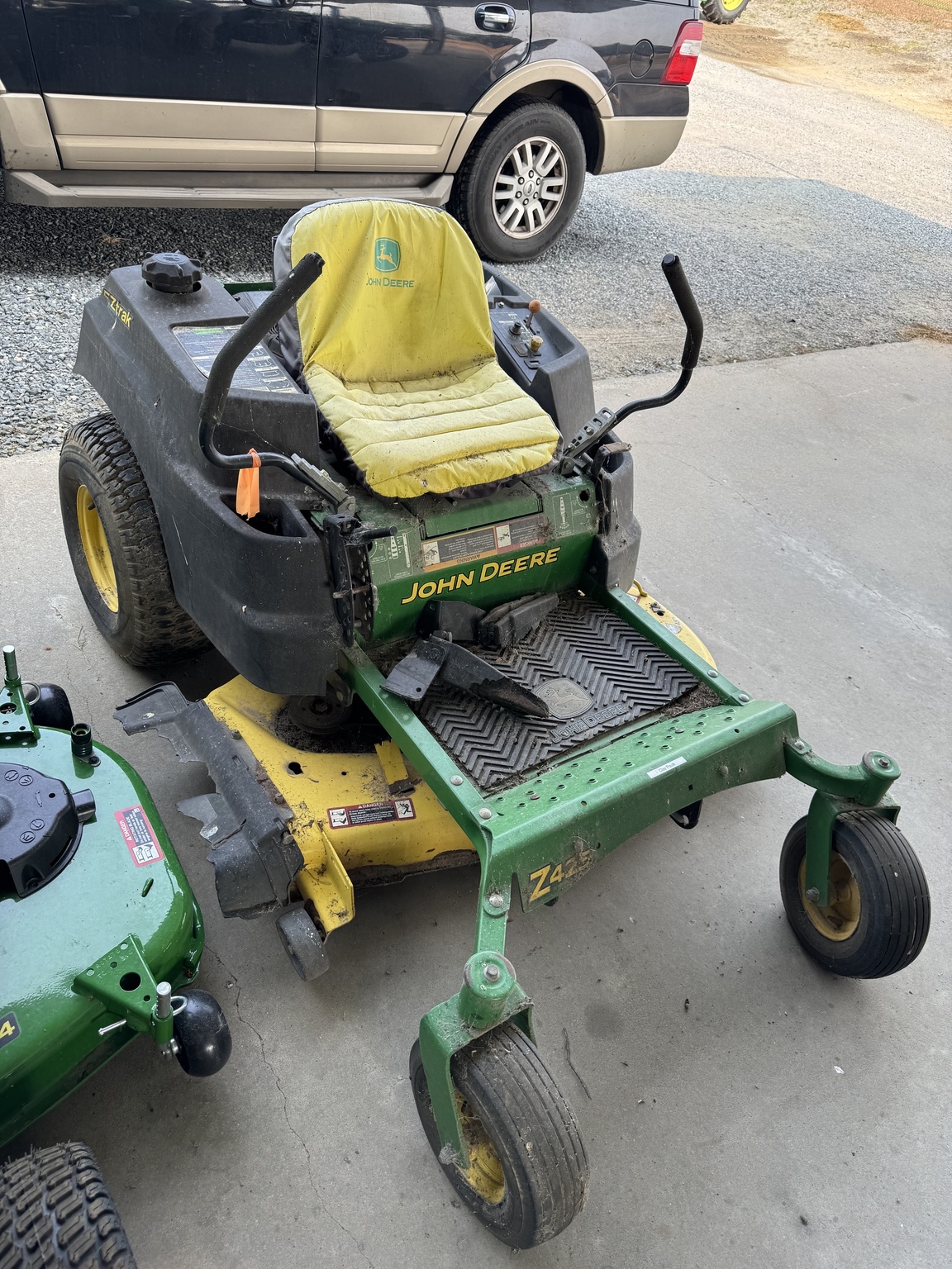  John Deere Z425 Lawn Mower