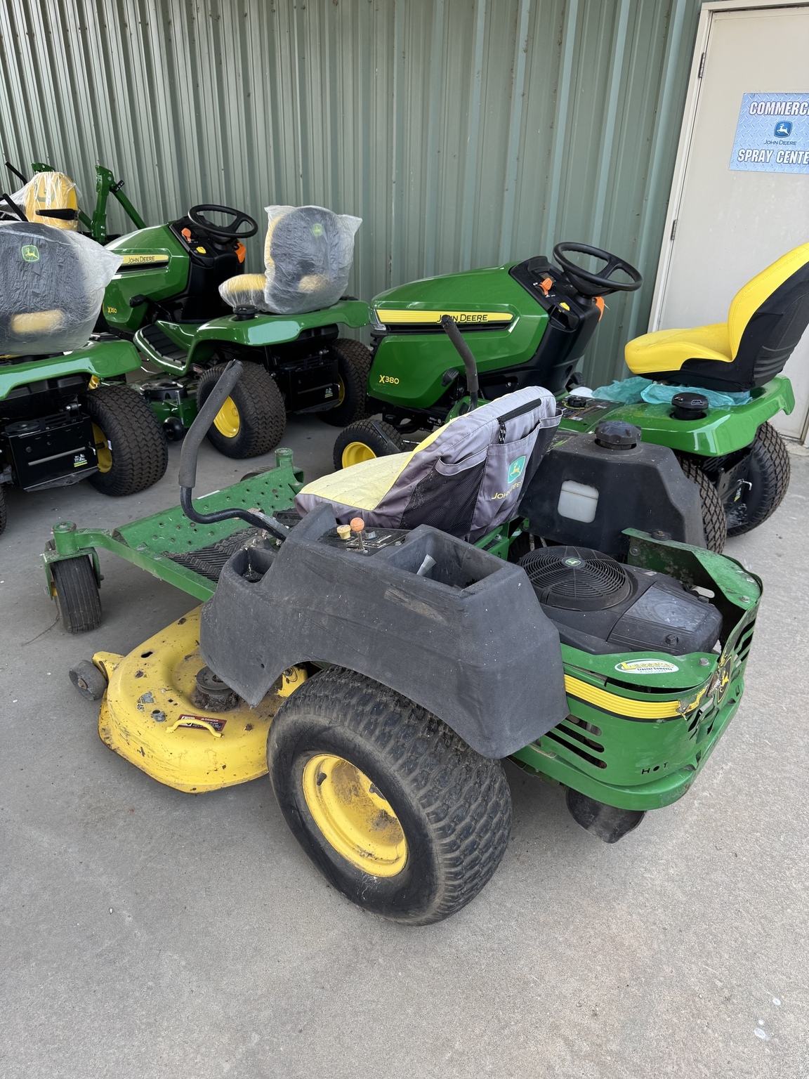  John Deere Z425 Lawn Mower