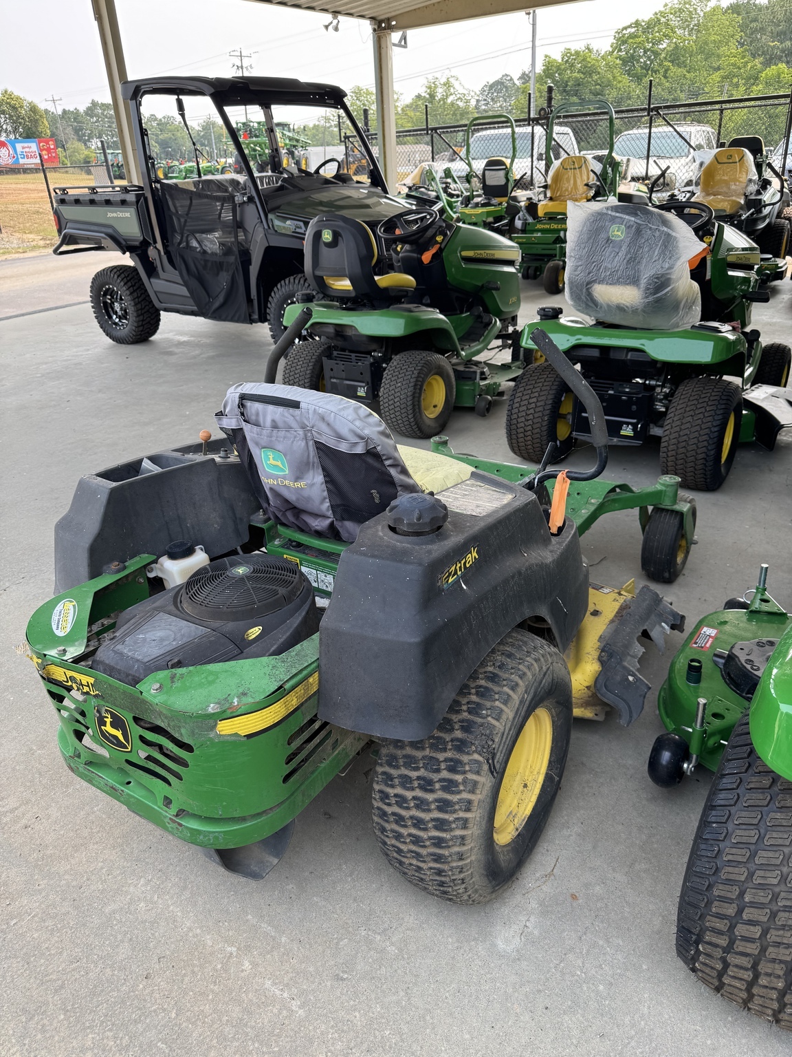  John Deere Z425 Lawn Mower
