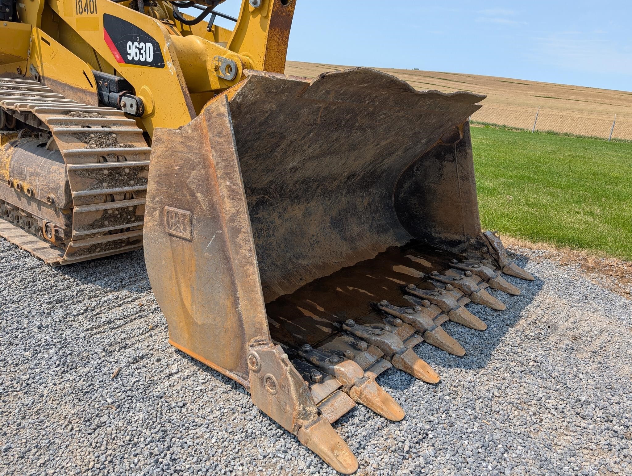 2011 Caterpillar 963D Crawler