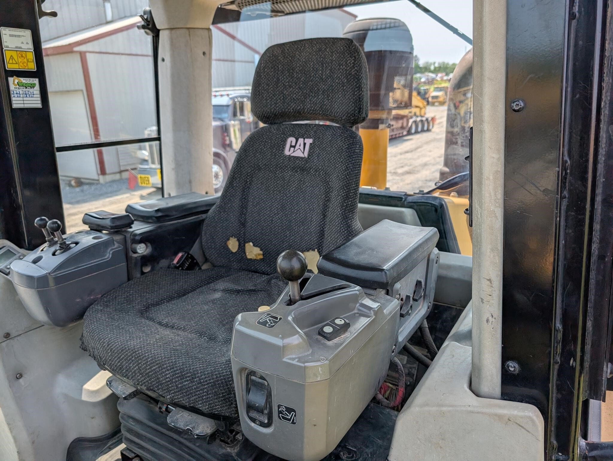 2011 Caterpillar 963D Crawler