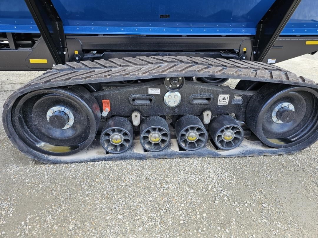  Kinze 1121 Grain Cart