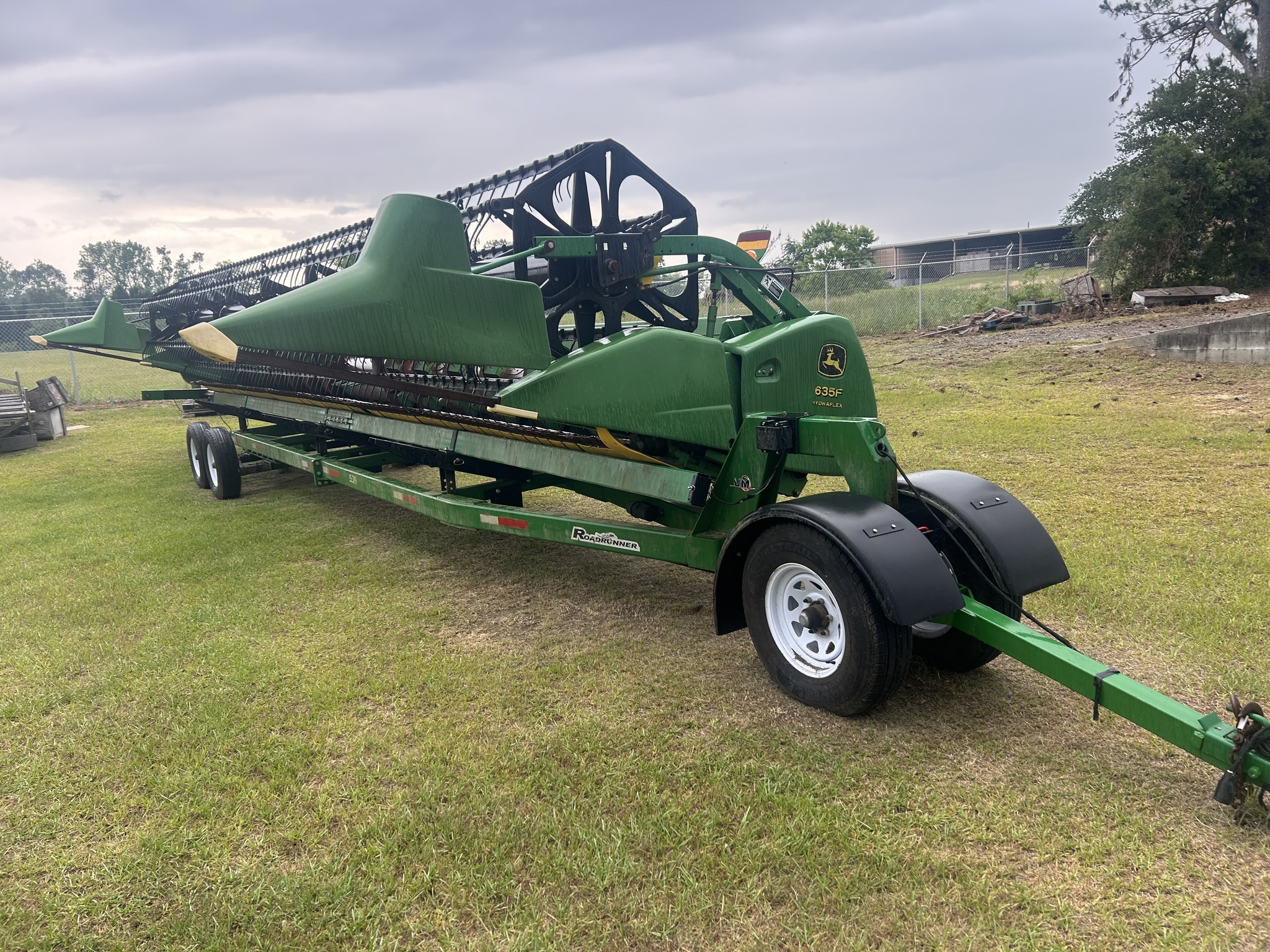 2006 John Deere 635F Platform