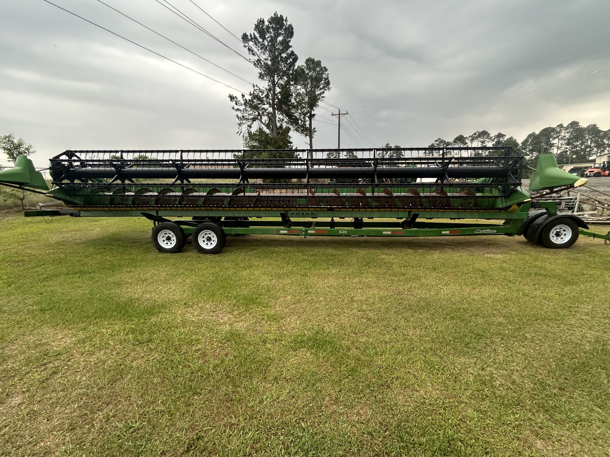 2006 John Deere 635F Platform