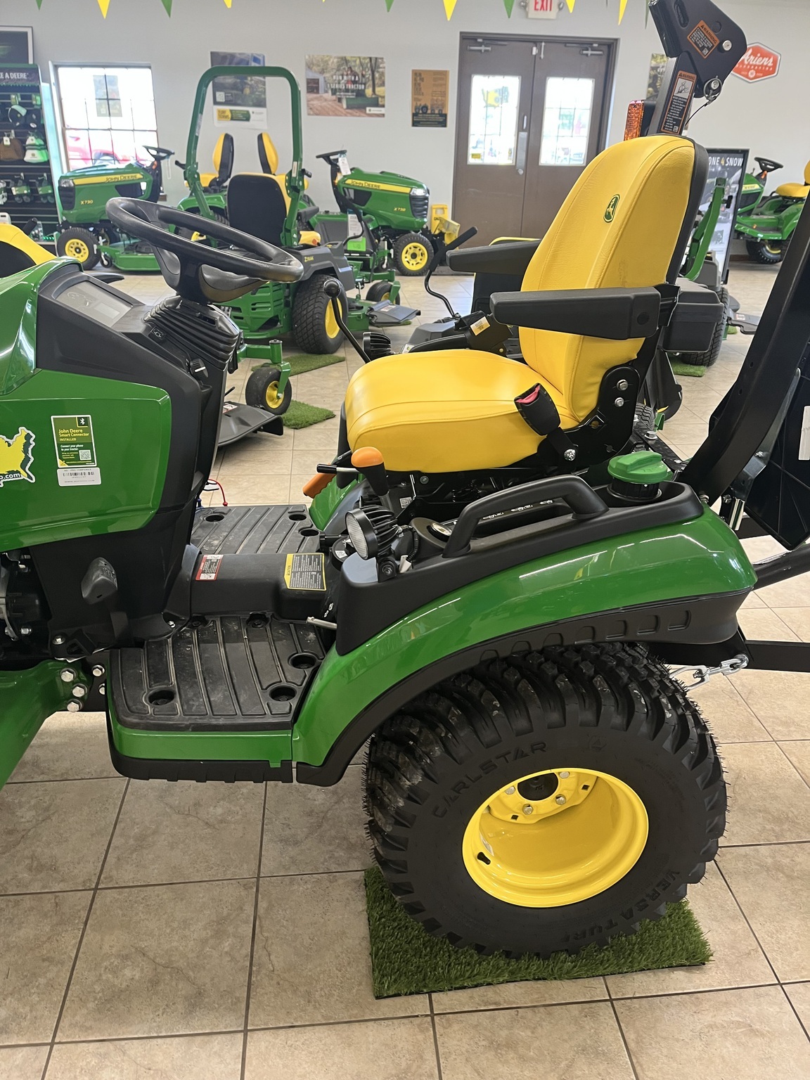 2025 John Deere 1025R Tractor