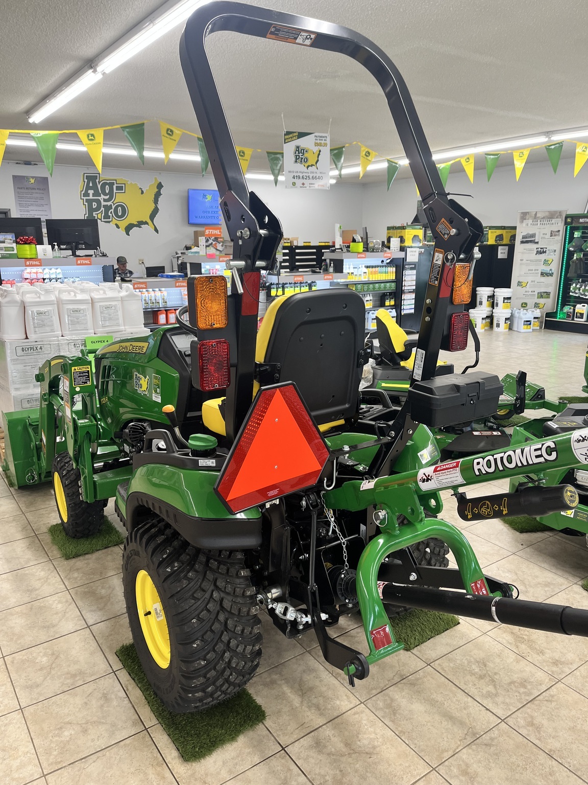 2025 John Deere 1025R Tractor