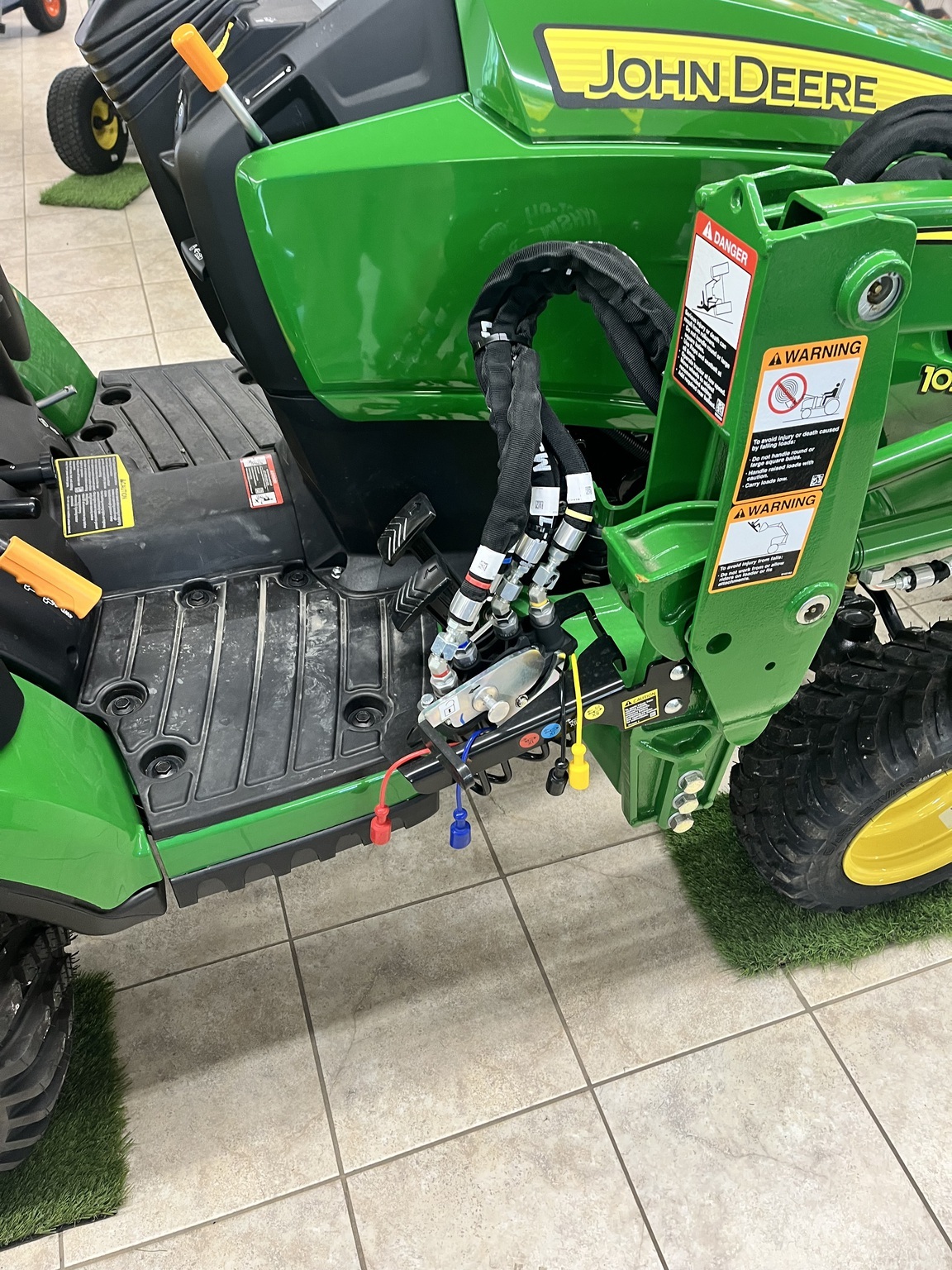 2025 John Deere 1025R Tractor