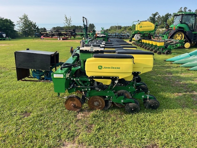2024 John Deere DR12X Planter