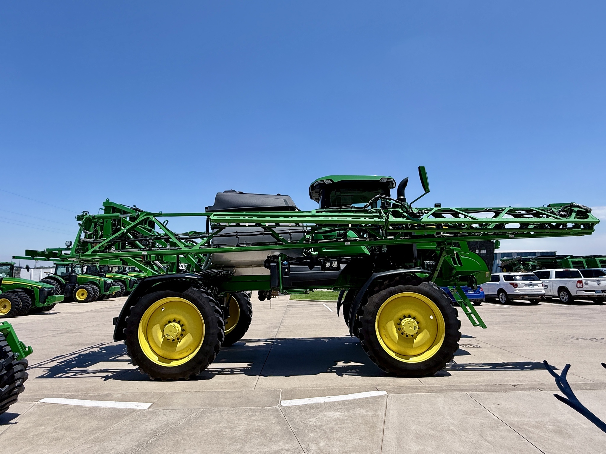 2023 John Deere 412R Self-Propelled Sprayer - $399,500 | Machinery Pete