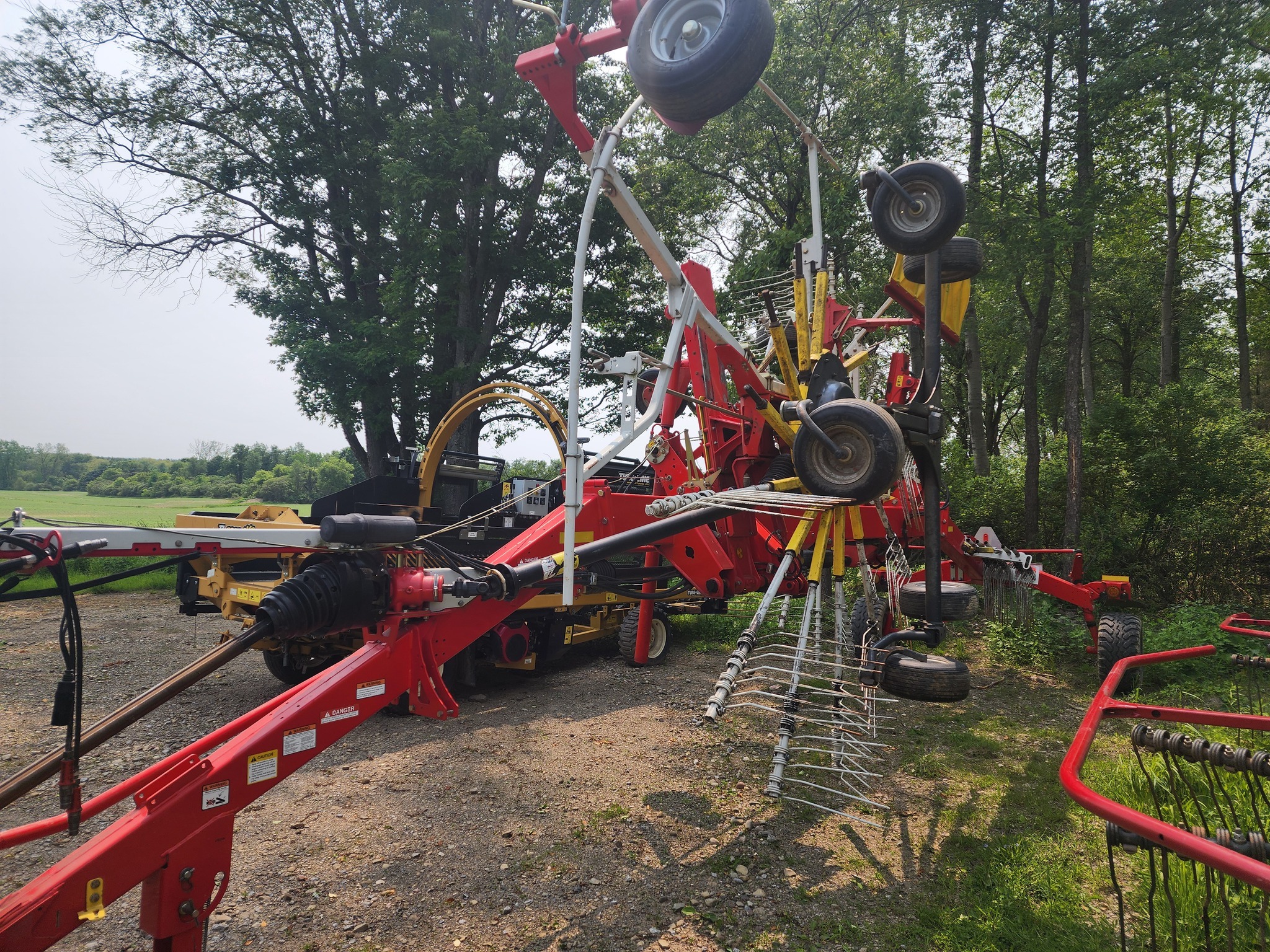  Pottinger TOP 812 Rake