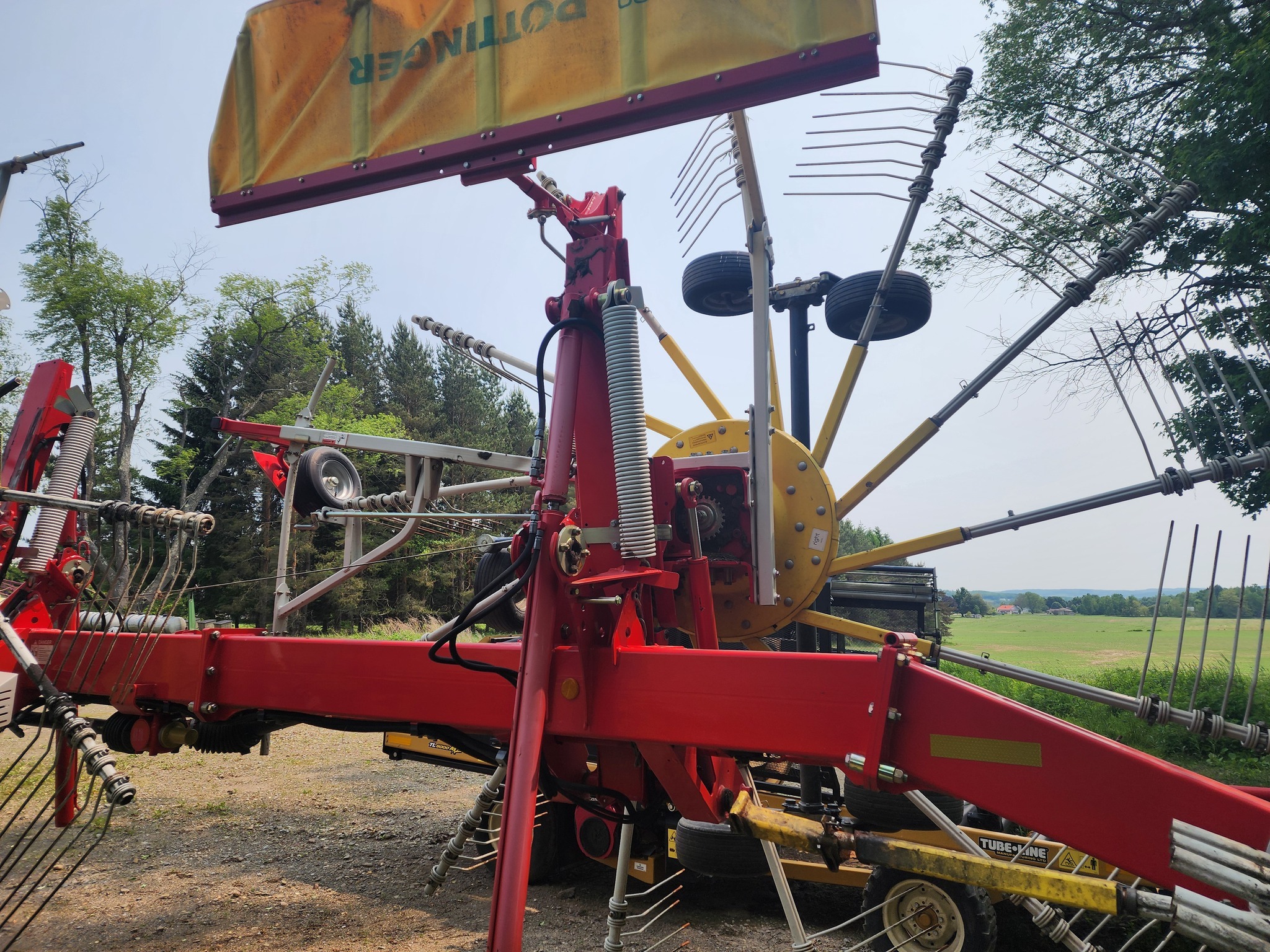  Pottinger TOP 812 Rake