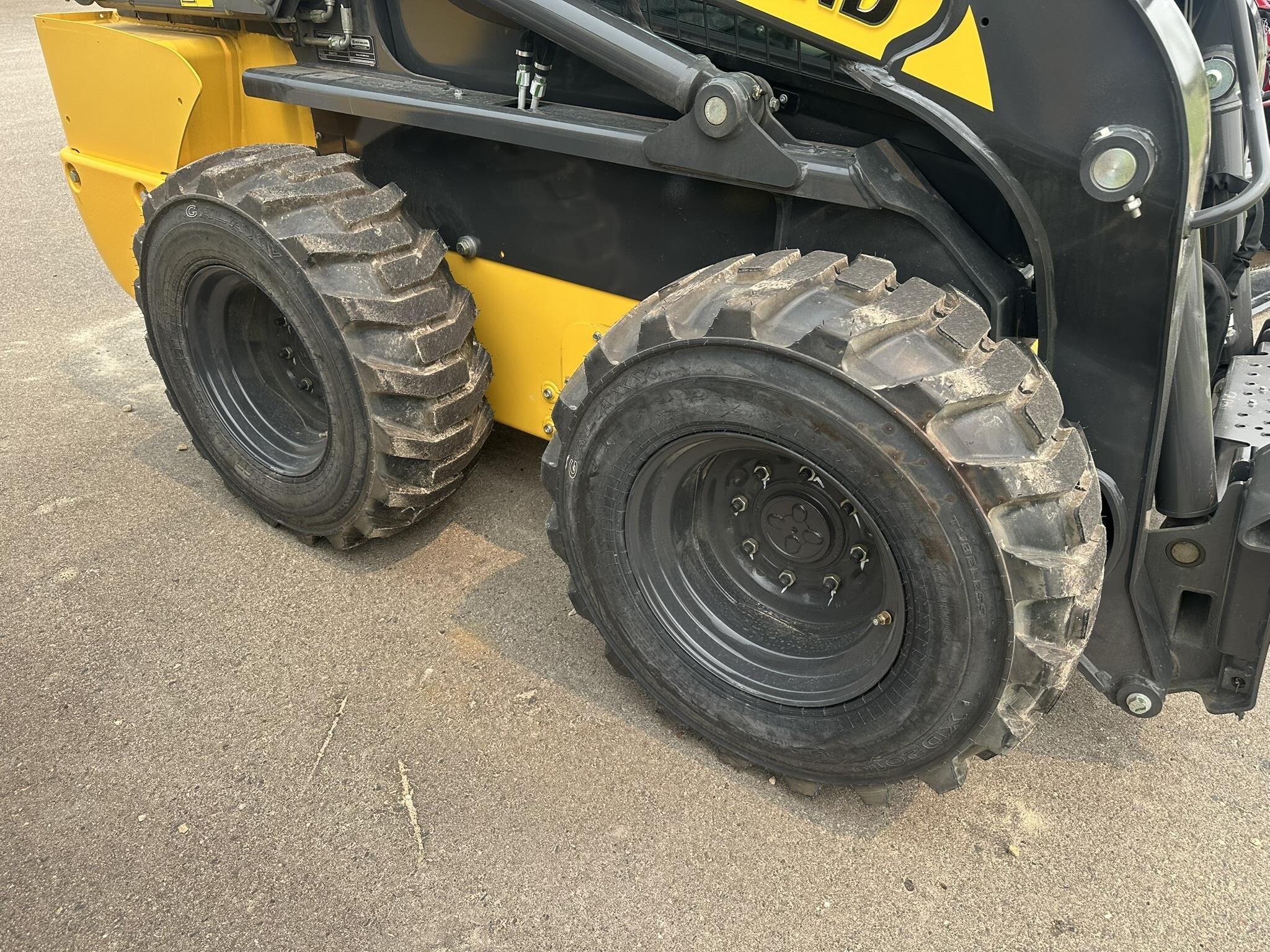 2023 New Holland L320 Skid Steer