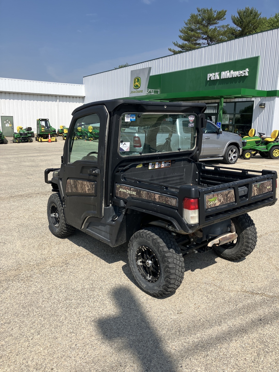 2021 John Deere XUV835R ATVs and Utility Vehicle