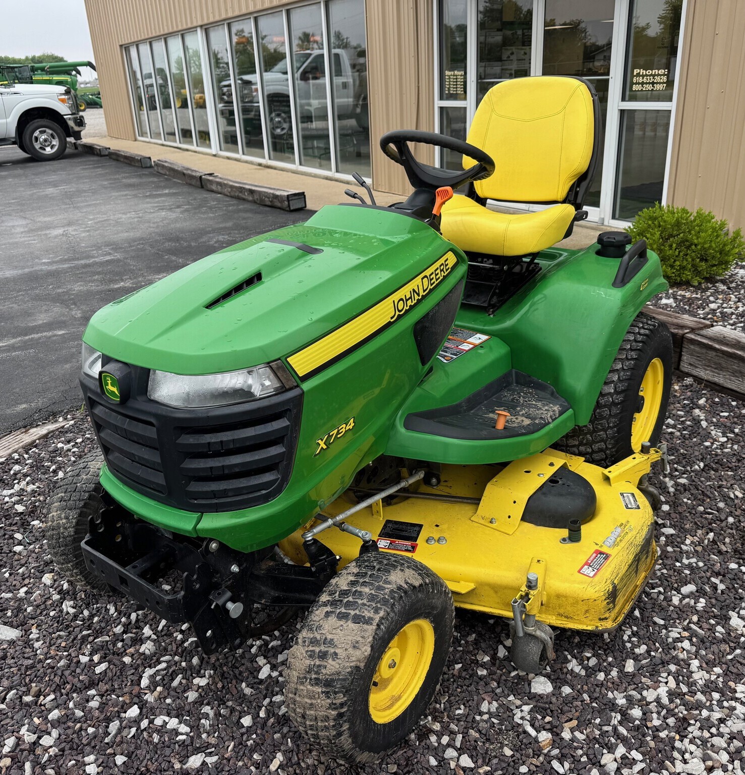 2013 John Deere X734 Lawn Mower