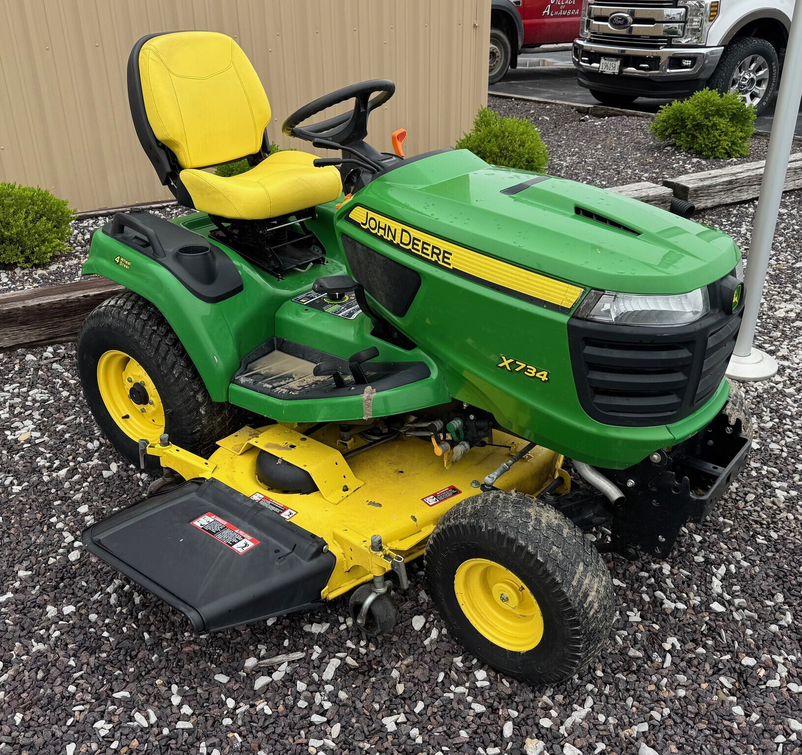 2013 John Deere X734 Lawn Mower