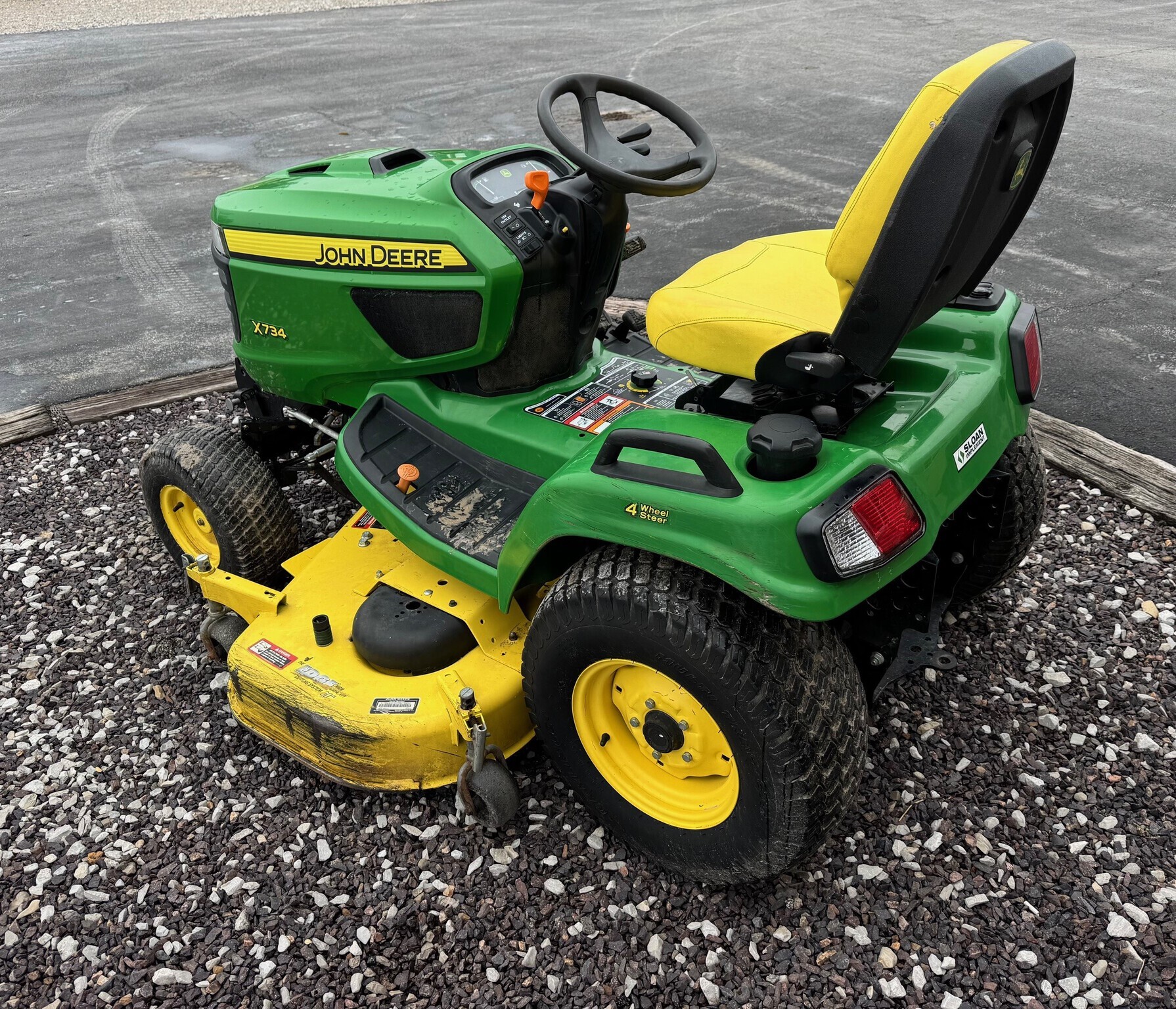 2013 John Deere X734 Lawn Mower