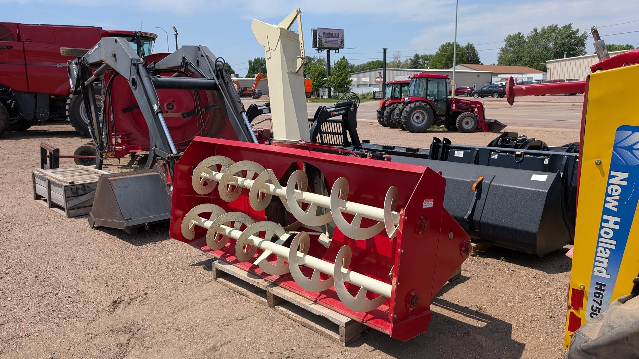  Buhler Farm King Y960Q Snow Blower
