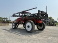2011 Apache AS720 Self-Propelled Sprayer