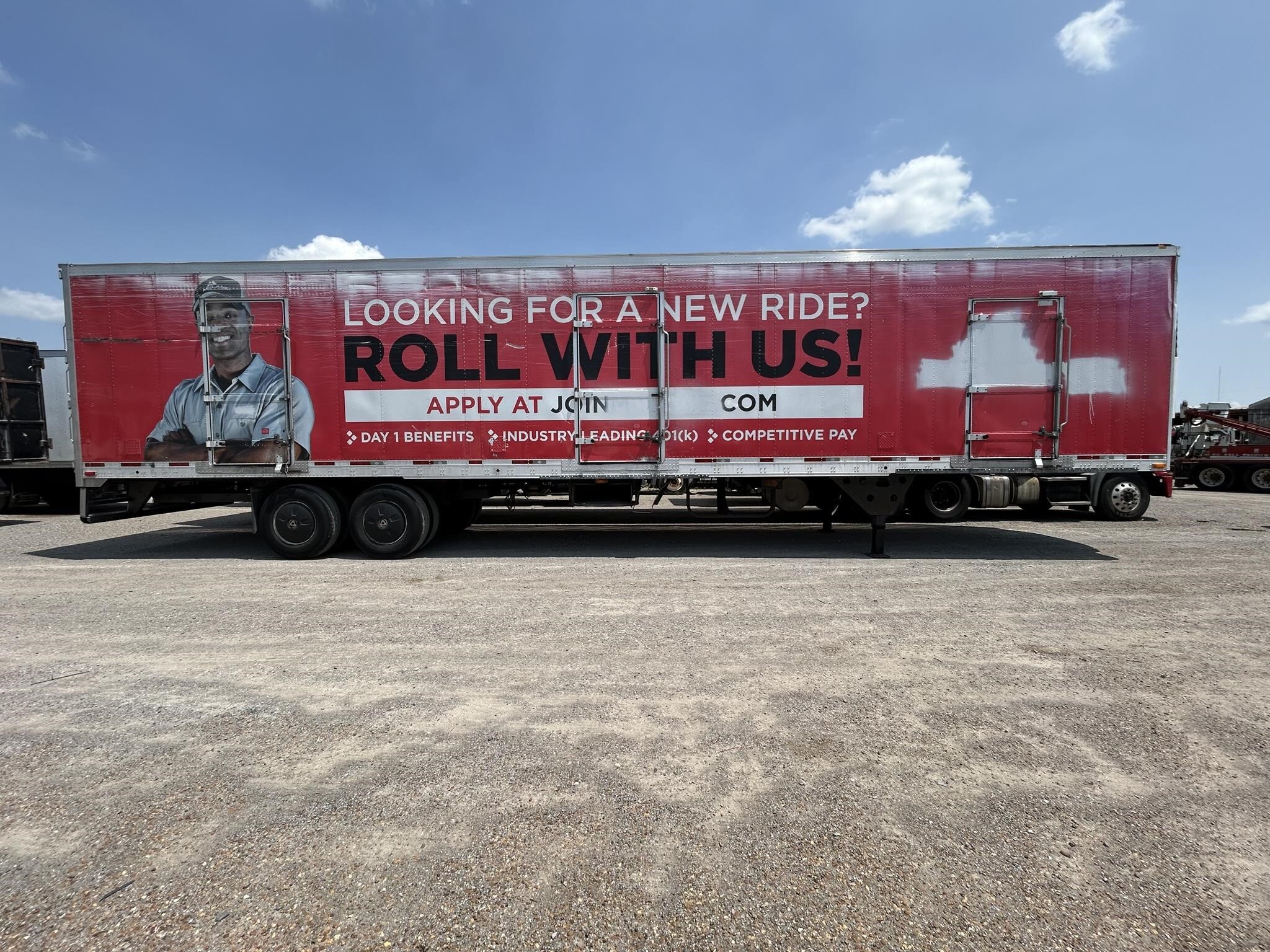 2013 Utility 48 FT REEFER Box Trucks/Trailer
