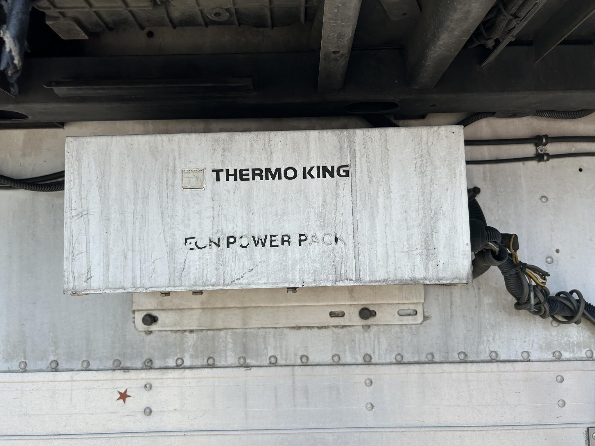 2013 Utility 48 FT REEFER Box Trucks/Trailer