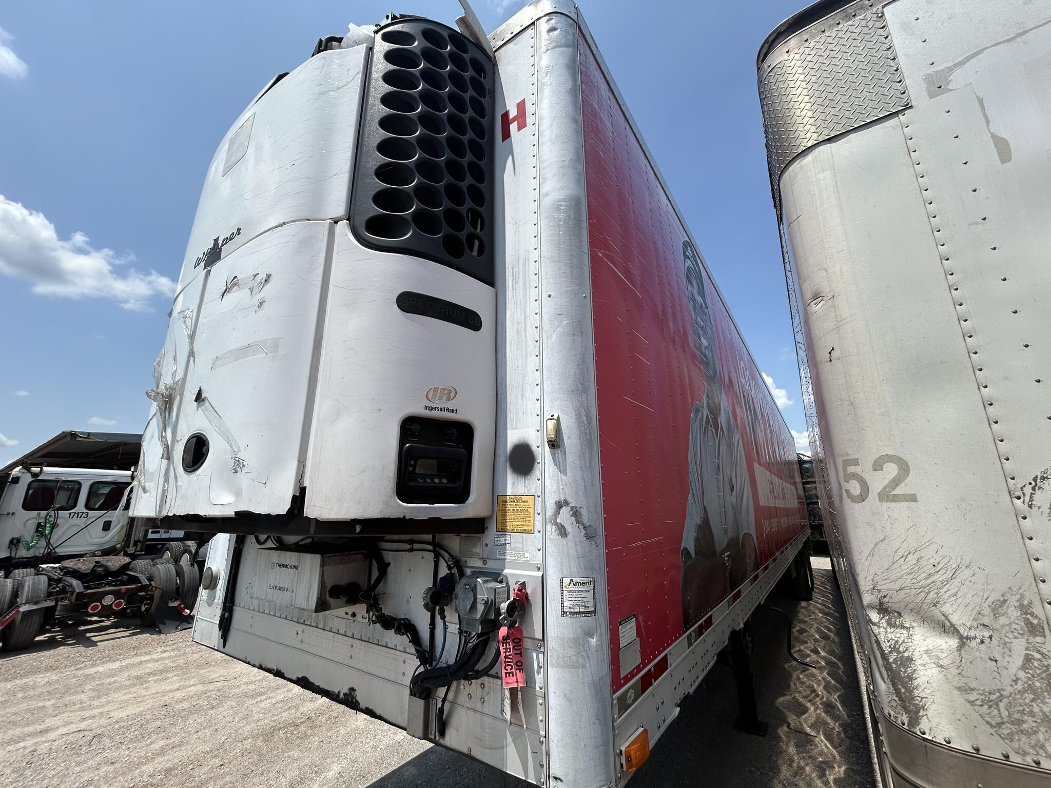 2013 Utility 48 FT REEFER Box Trucks/Trailer