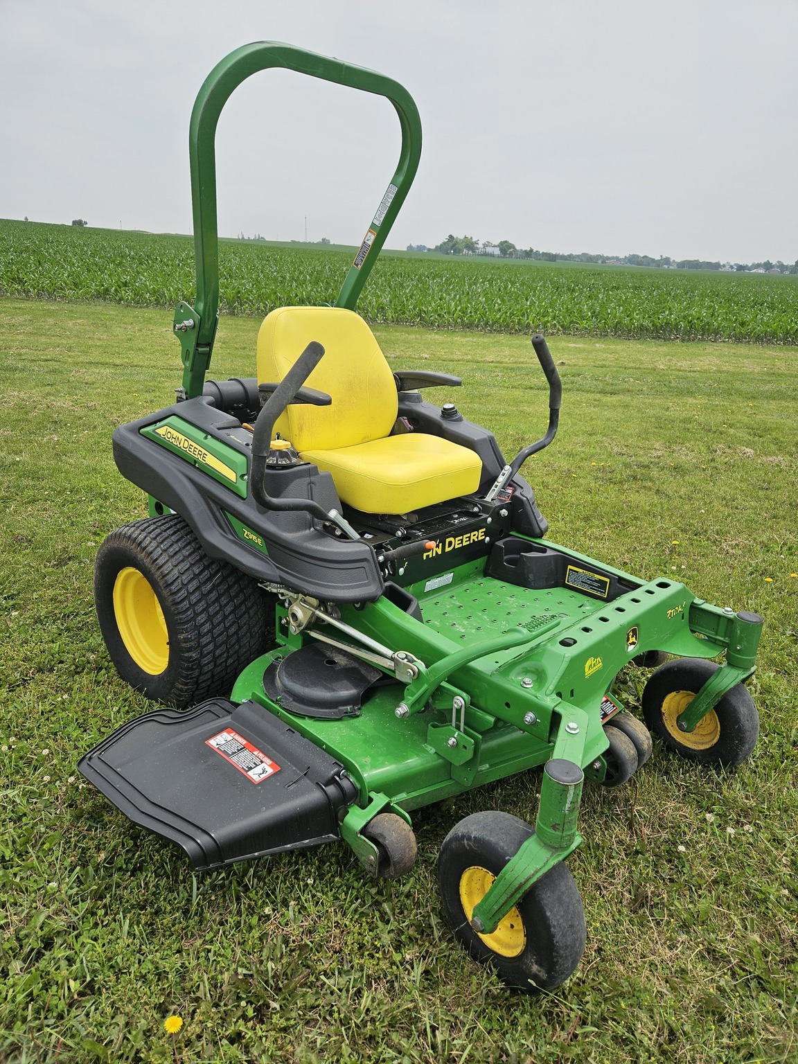 2017 John Deere Z915E Lawn Mower