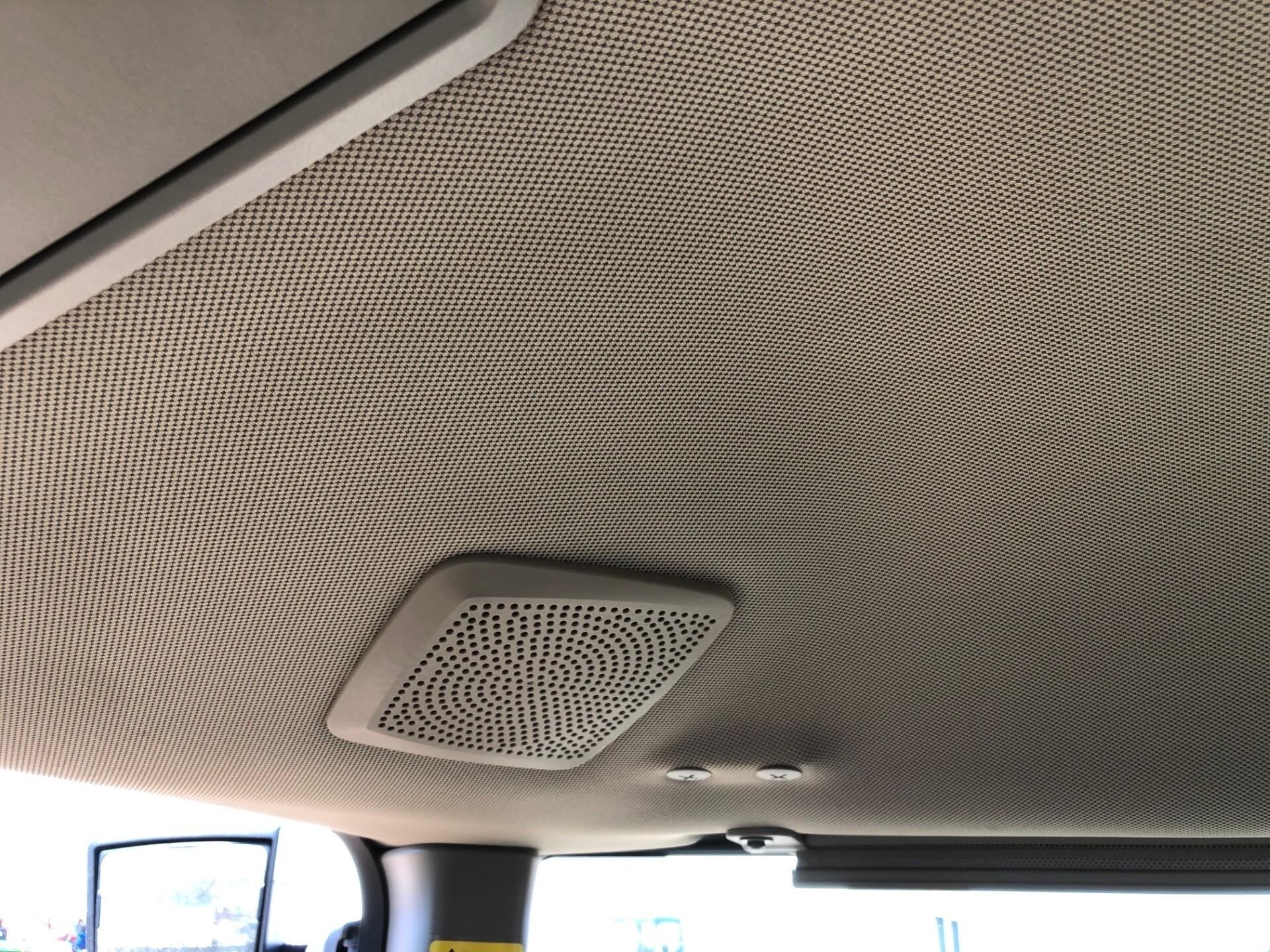 2022 John Deere 8R 280 Tractor