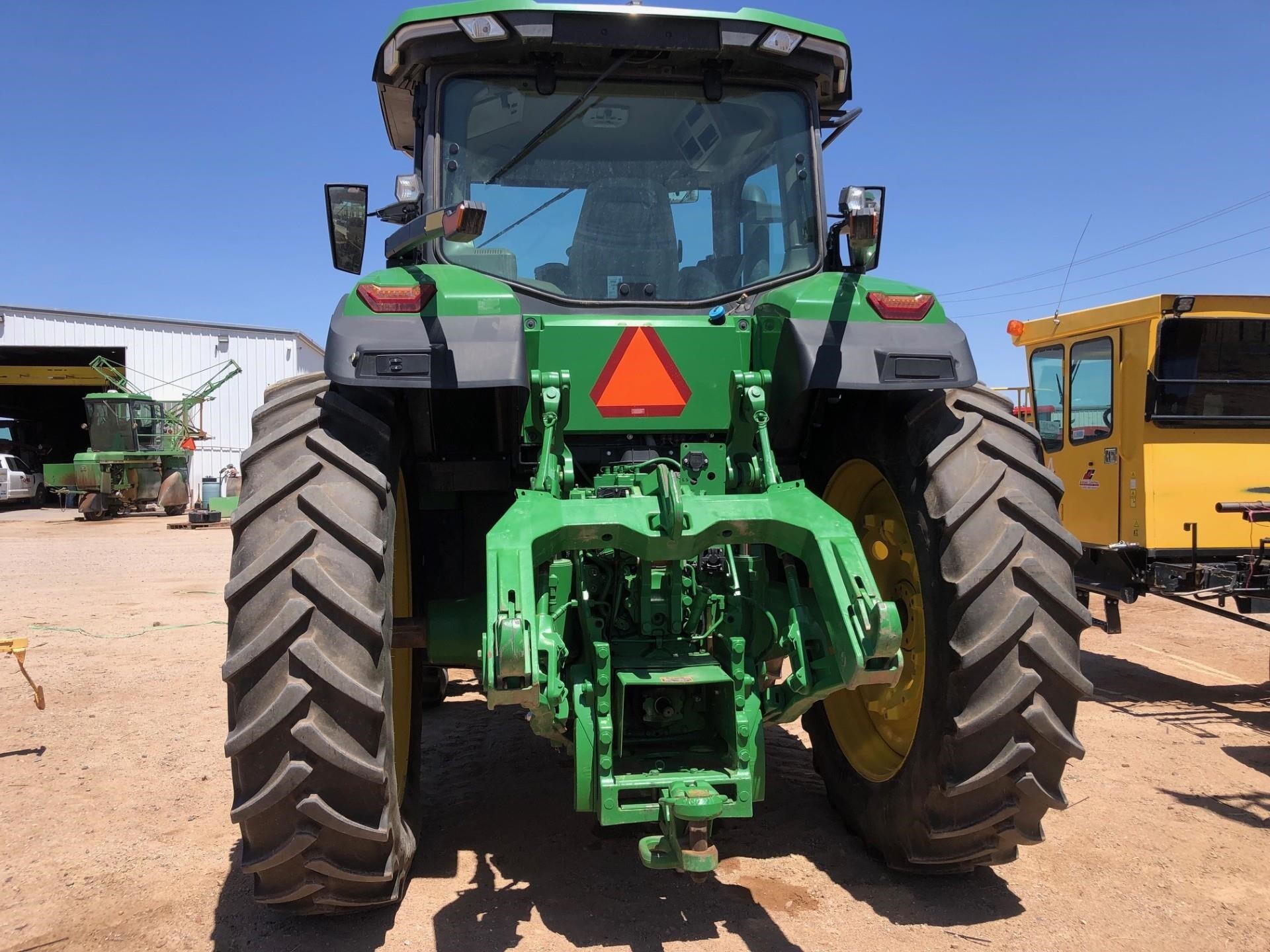 2022 John Deere 8R 280 Tractor