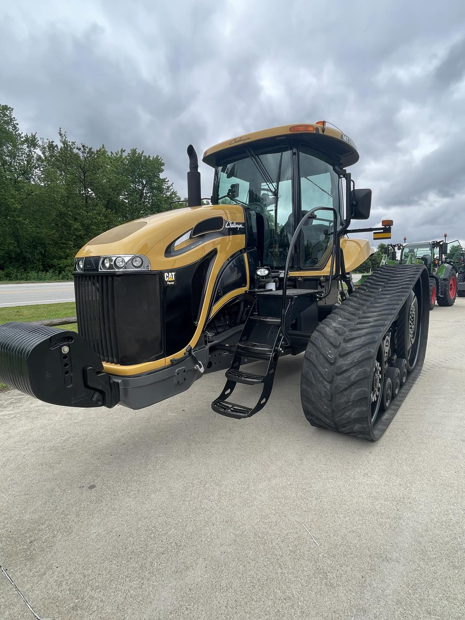 2009 Challenger MT765C Tractor