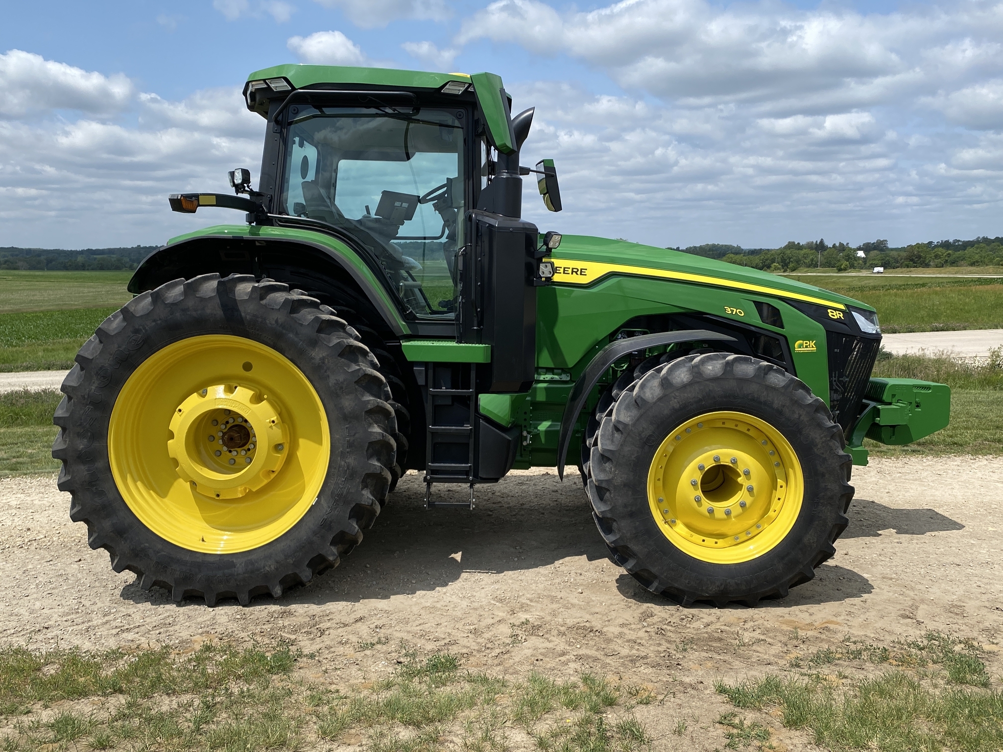 2024 John Deere 8R 370 Tractor