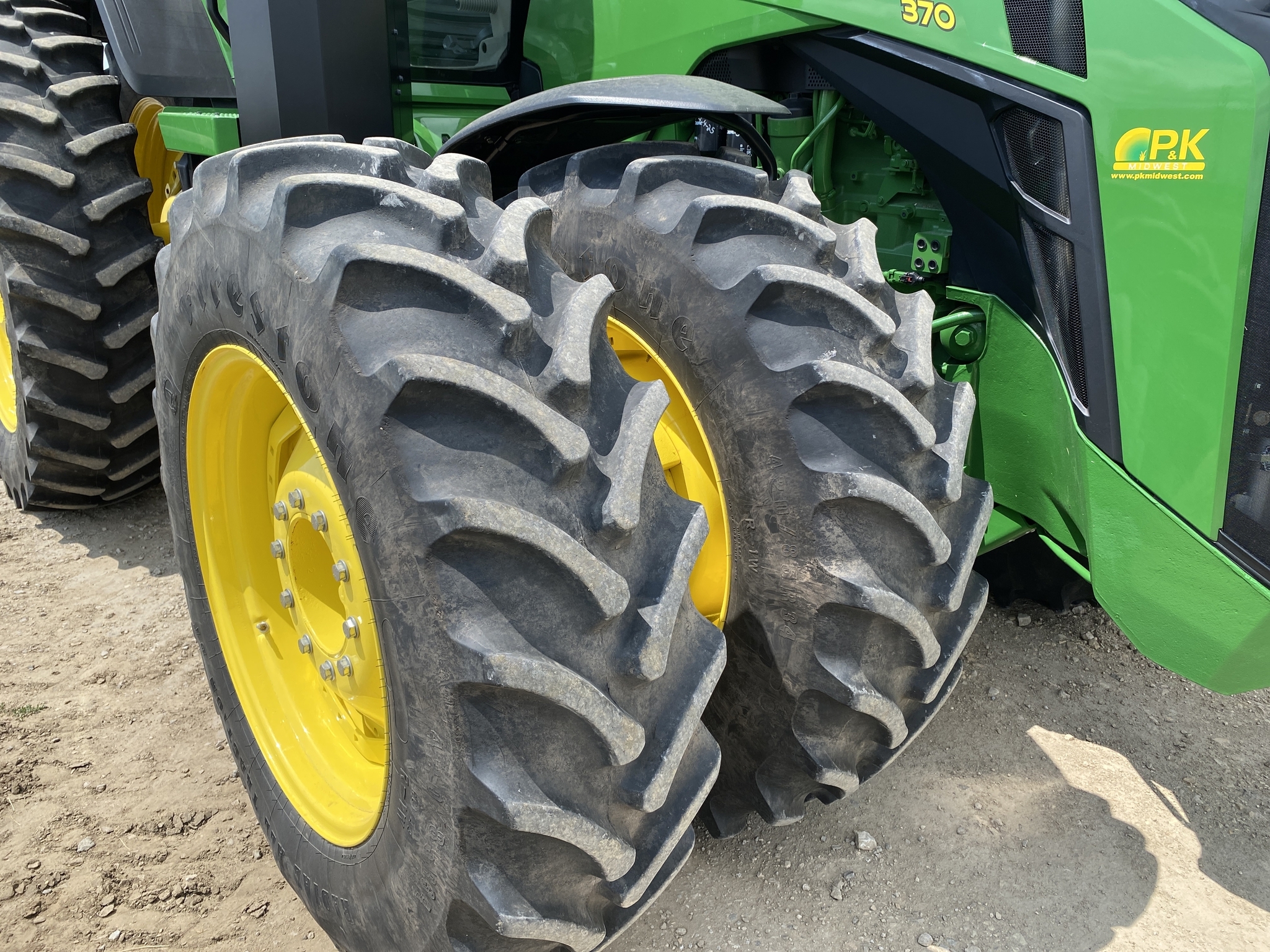 2024 John Deere 8R 370 Tractor