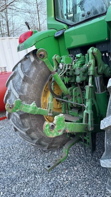 2007 John Deere 7220 Tractor