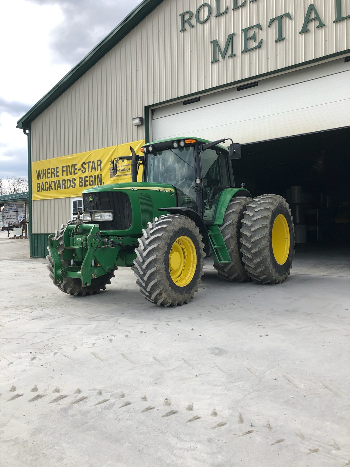 2007 John Deere 7220 Tractor
