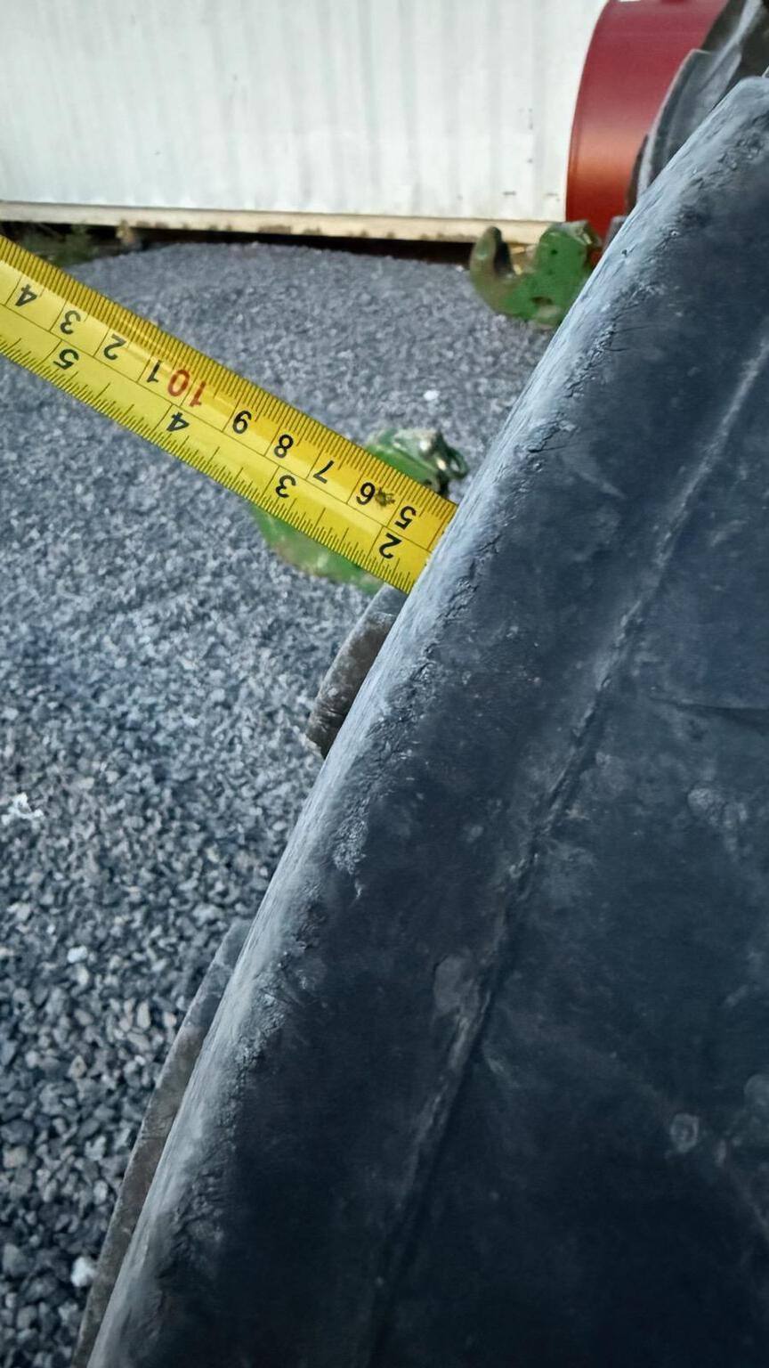 2007 John Deere 7220 Tractor
