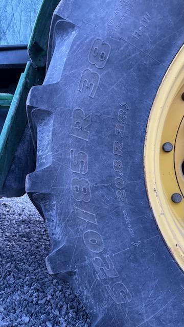 2007 John Deere 7220 Tractor