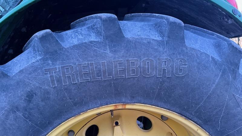 2007 John Deere 7220 Tractor