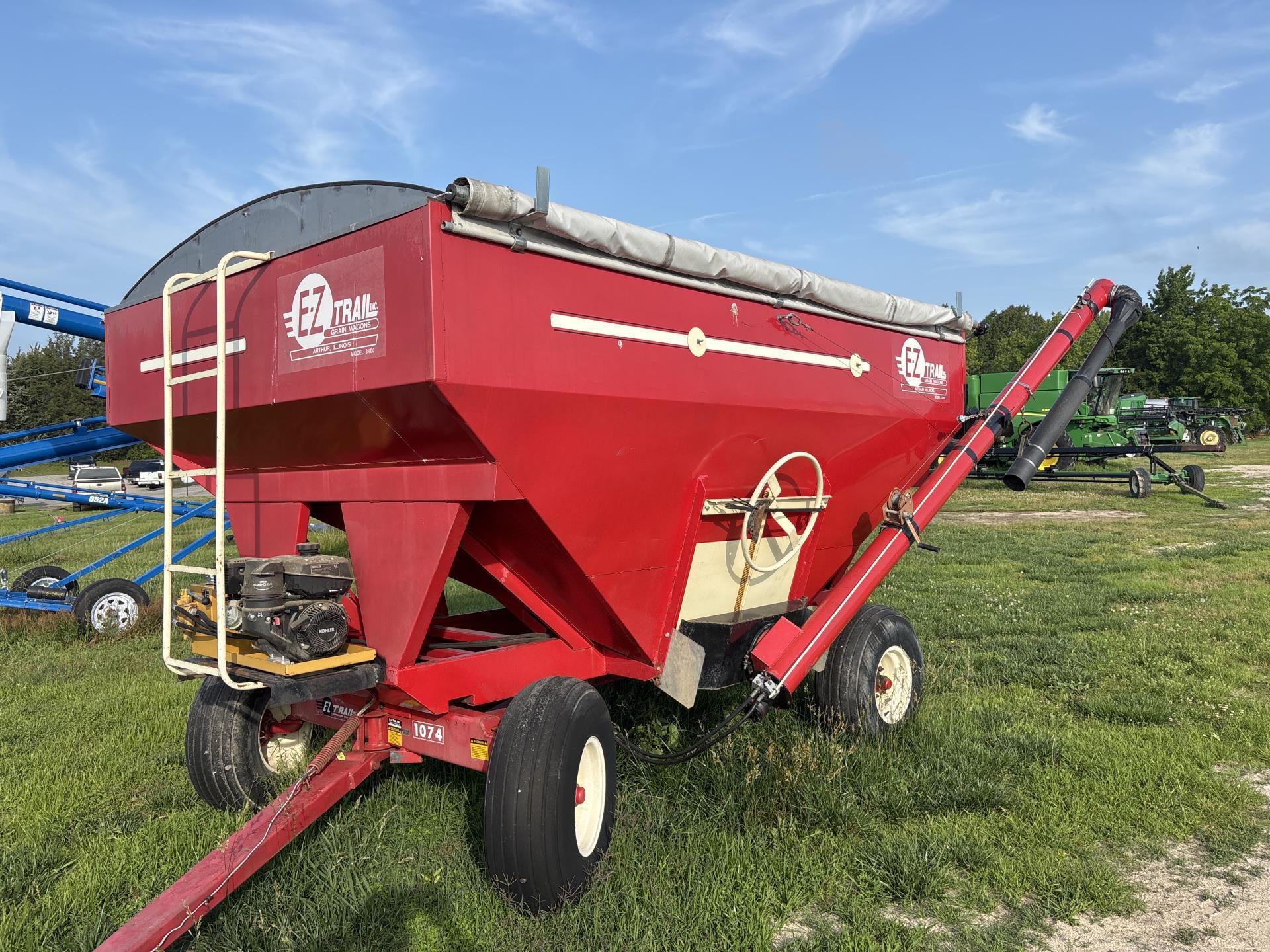  E-Z Trail 1074 Header Trailer