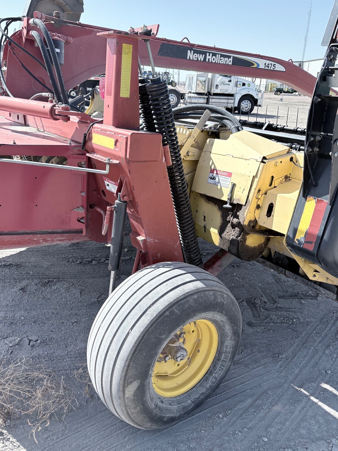 2004 New Holland 1475 Mower Conditioner