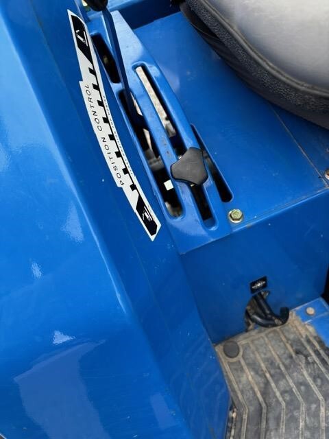  New Holland TC30 Tractor