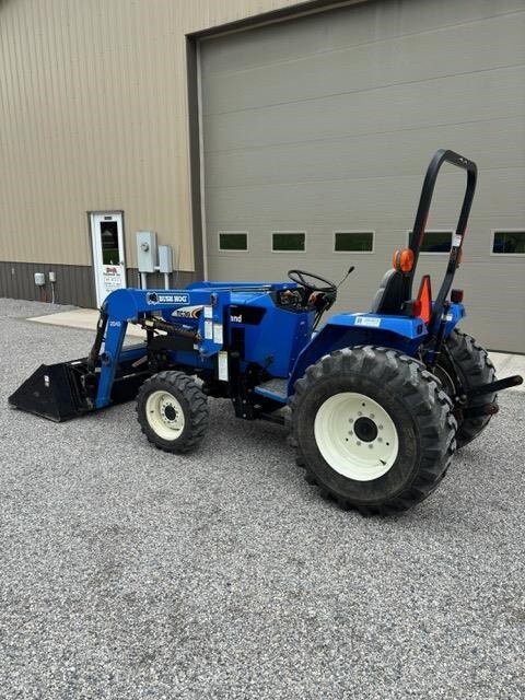 New Holland TC30 Tractor