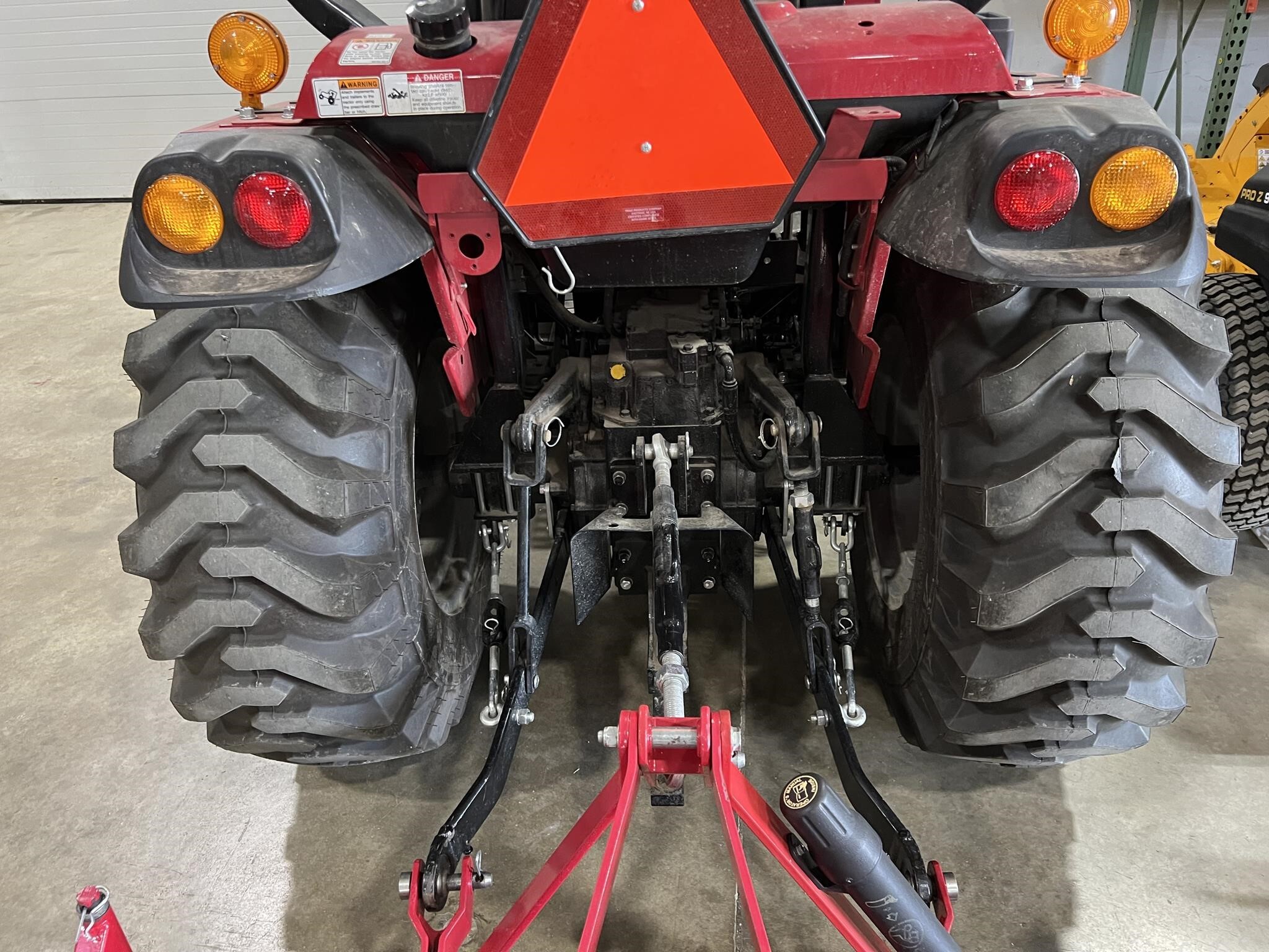 2021 Mahindra 2638 HST Tractor