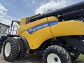 2018 New Holland CR7.90 REVELATION Combine
