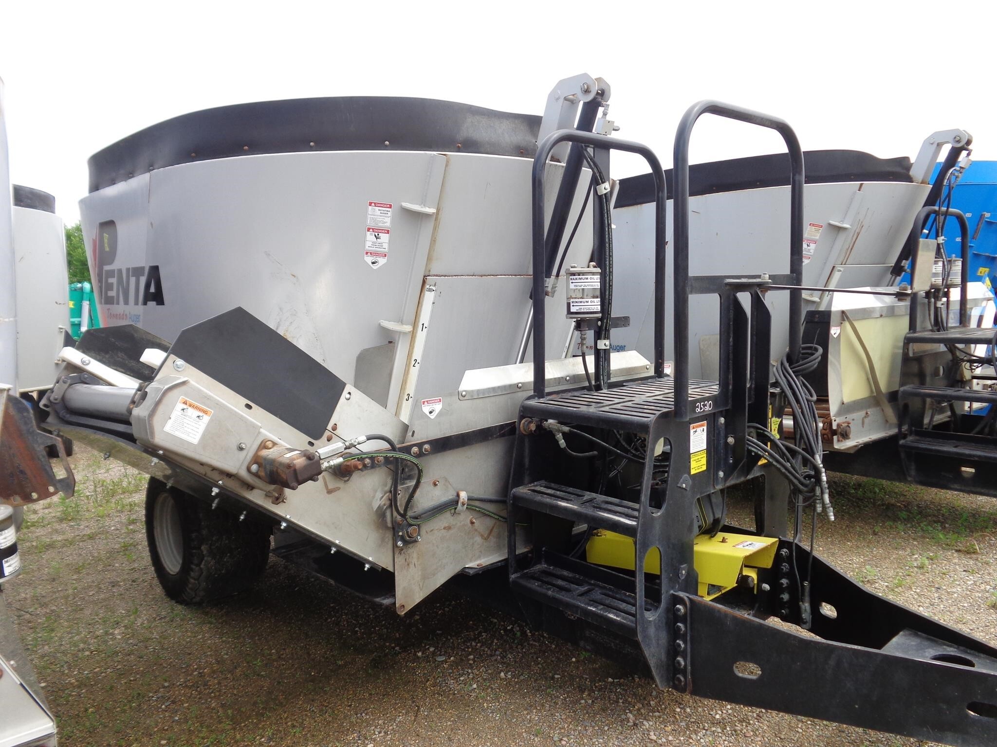  Penta 4120HD Grinders and Mixer