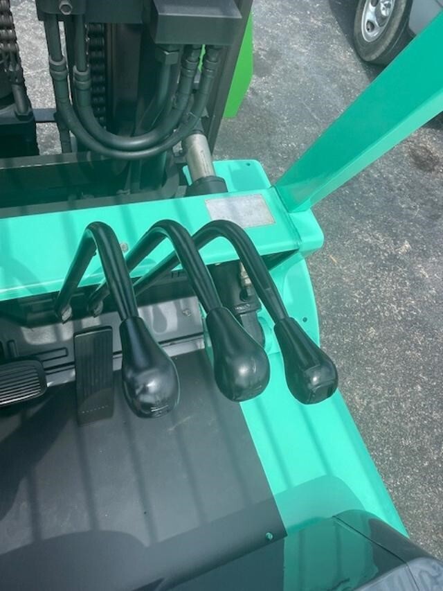 1999 Mitsubishi FG35 Forklift