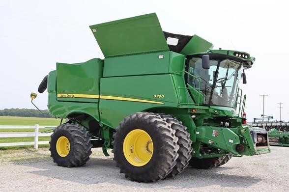 2021 John Deere S780 Combine