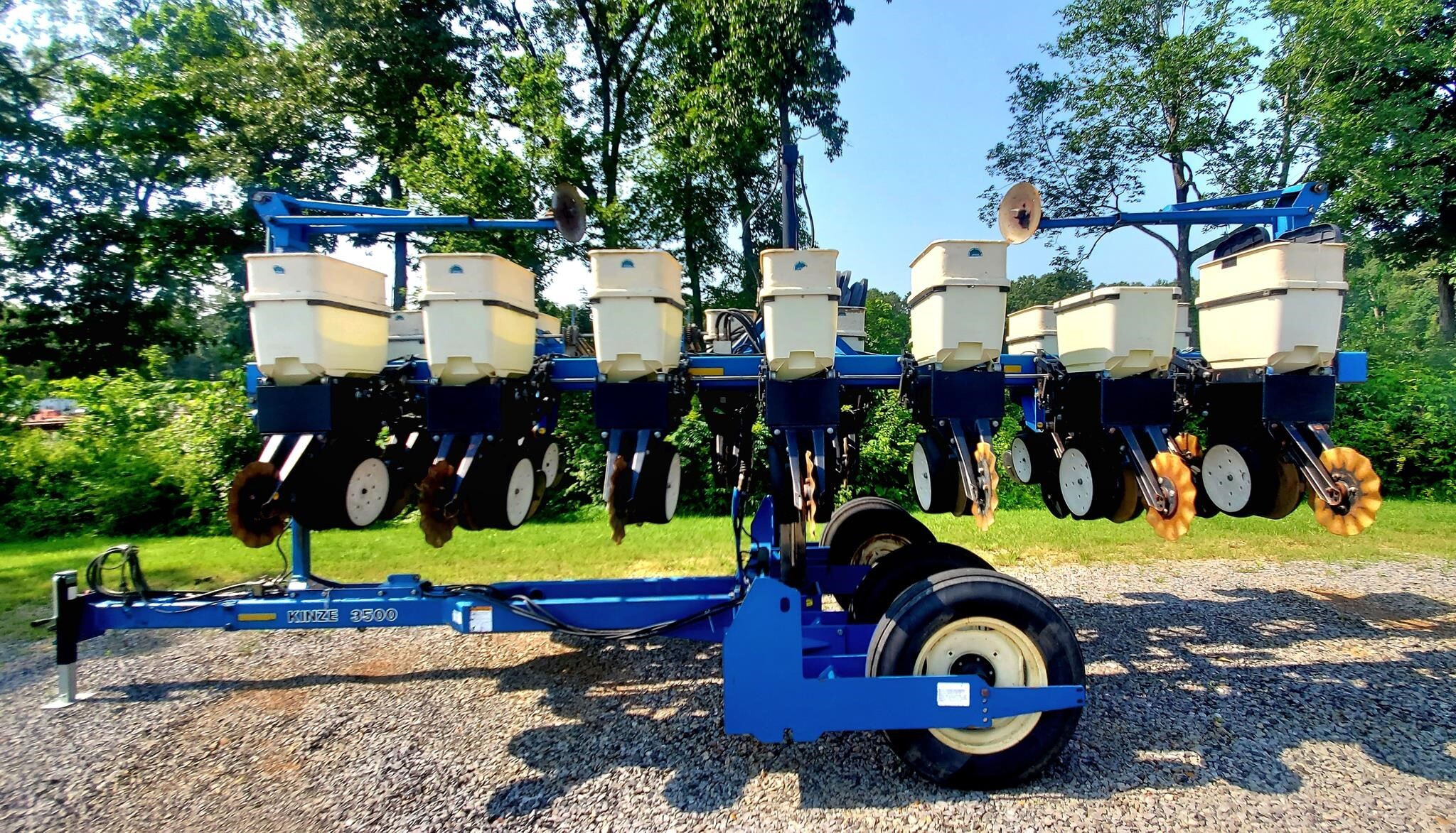 2002 Kinze 3500 Planter