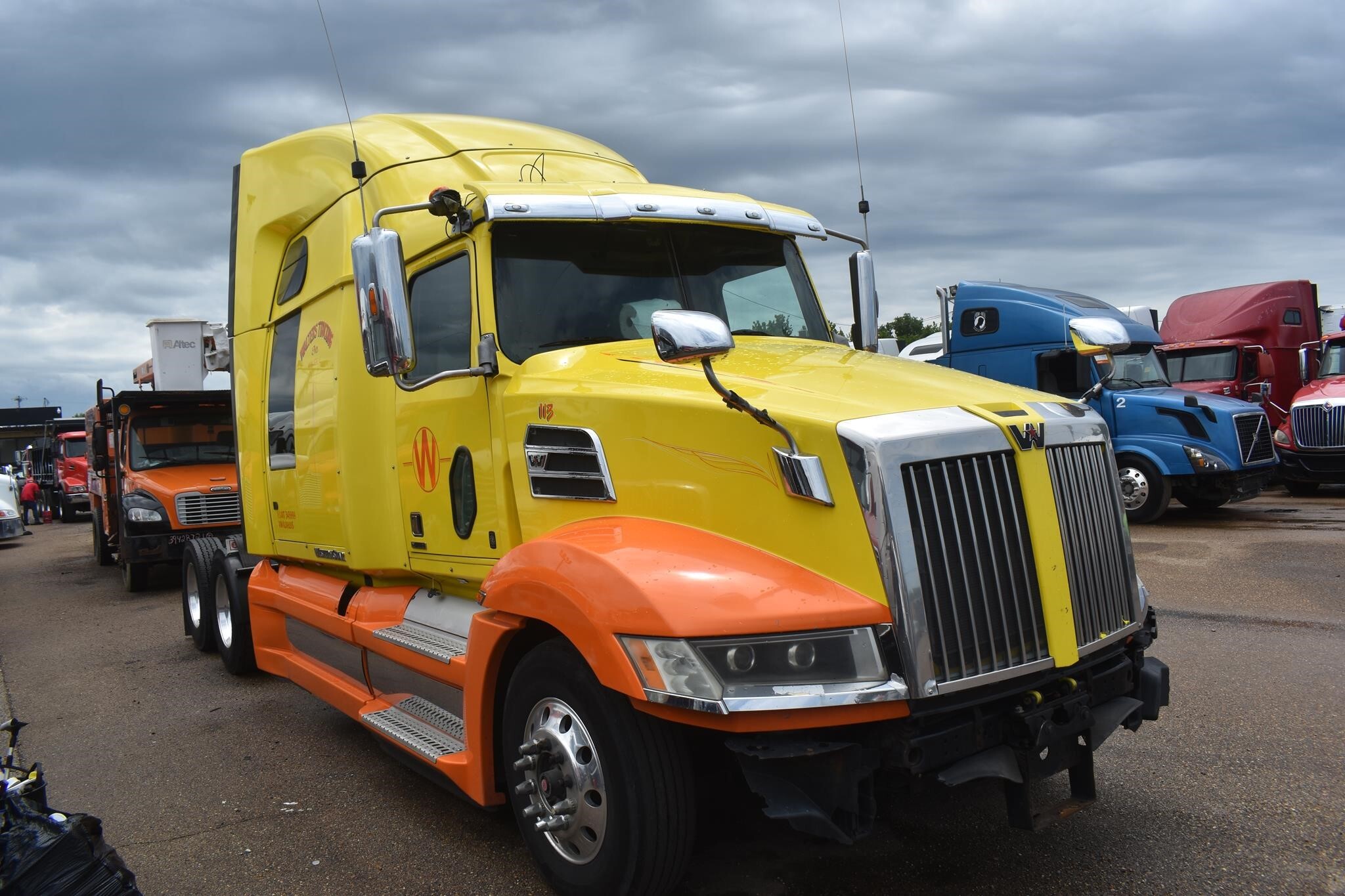 2019 Western Star 5700XE Semi Trucks/Trailer