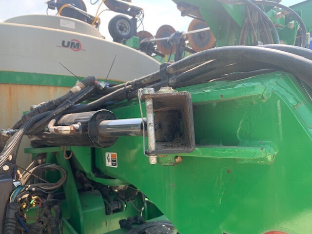 2019 Unverferth NutriMax 1800 Toolbar